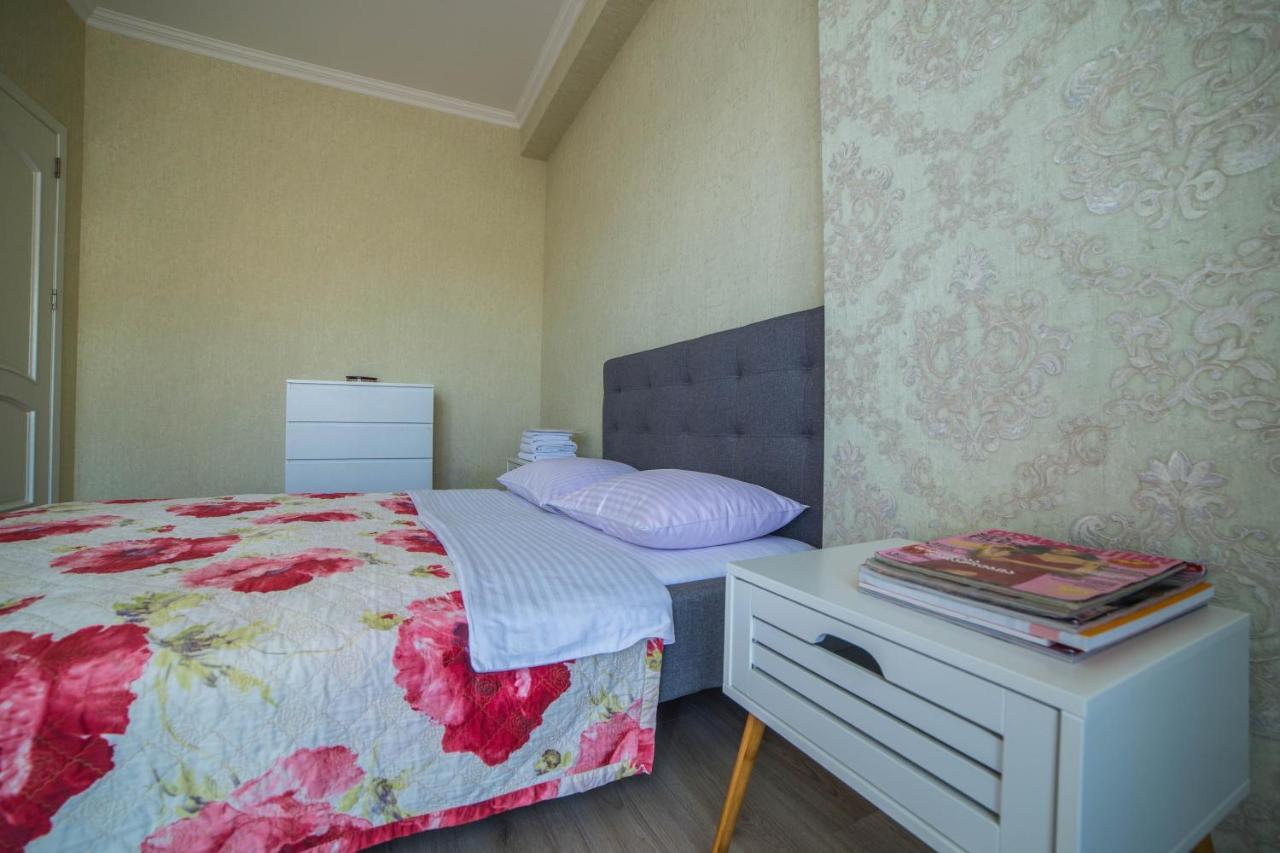 Comfy Apartment Tbilisi Buitenkant foto
