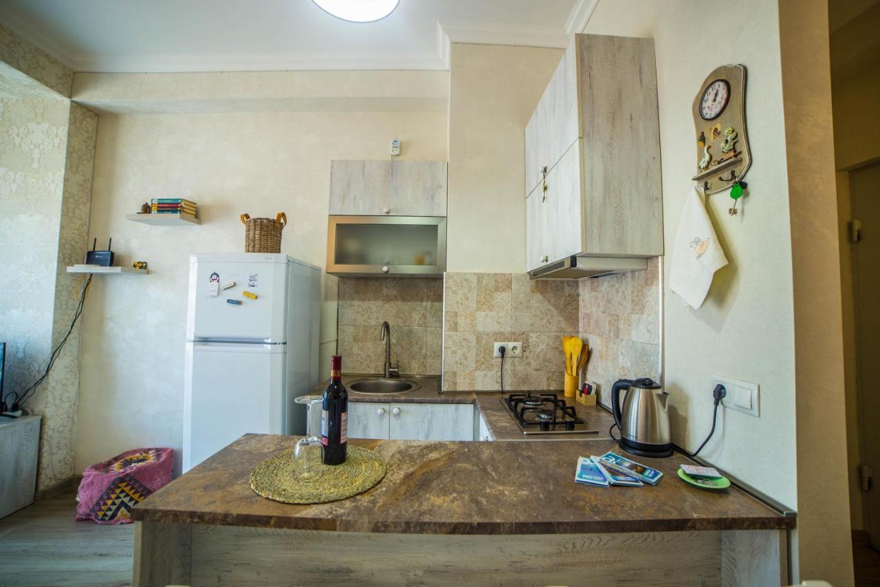 Comfy Apartment Tbilisi Buitenkant foto