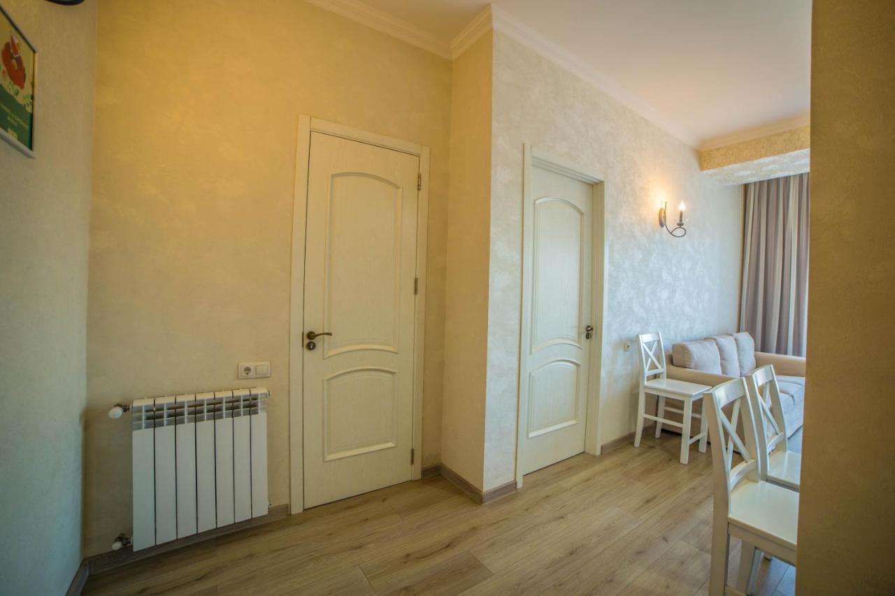 Comfy Apartment Tbilisi Buitenkant foto